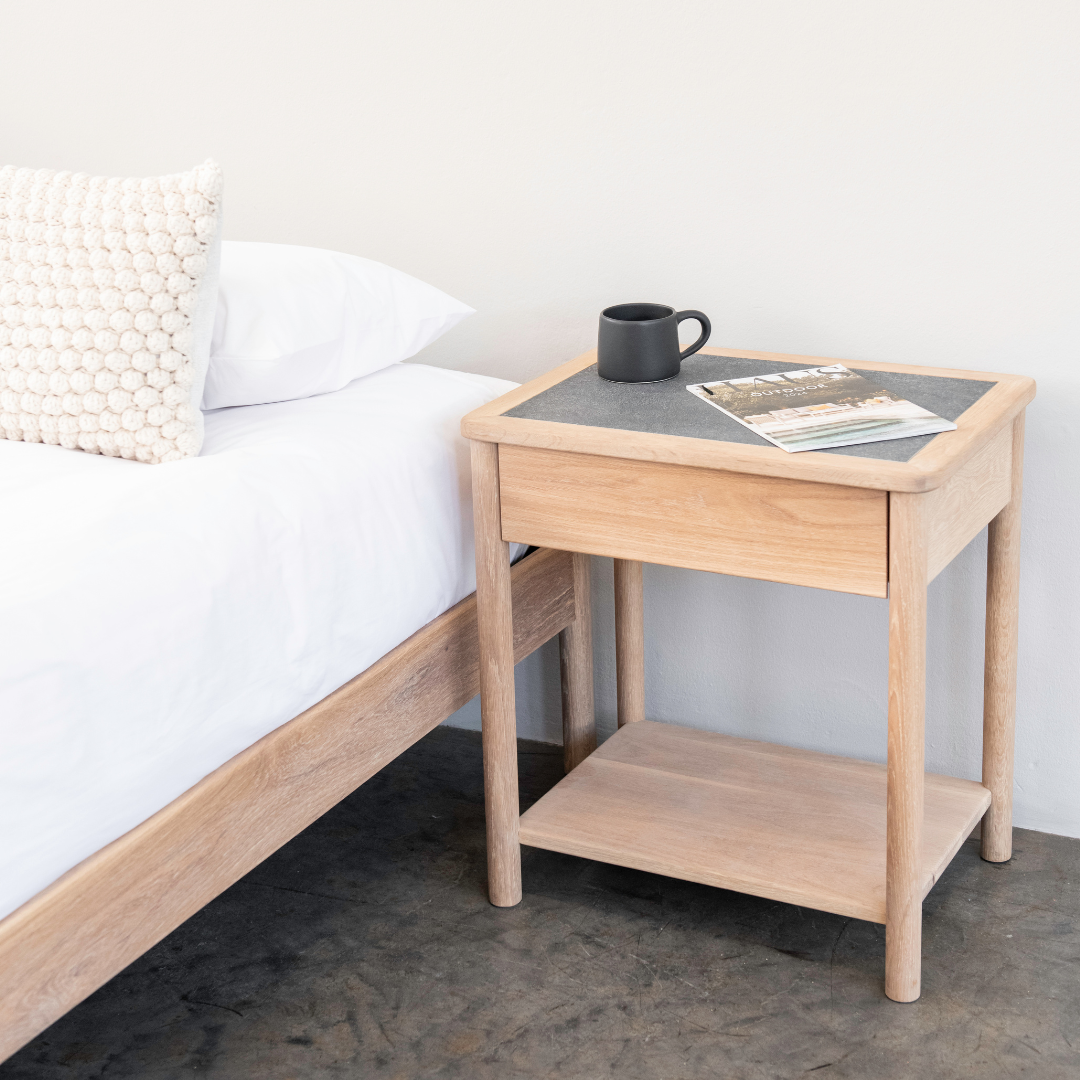 Scalla Oak Side Table - W/Shelf