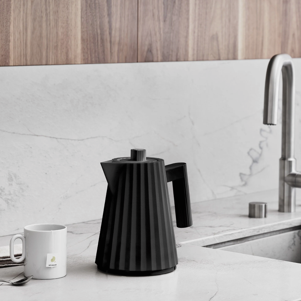 Alessi Plisse Electric Kettle 1L - Black