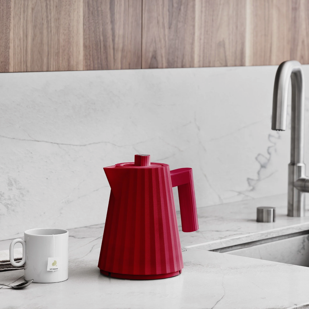 Alessi Plisse Electric Kettle 1L - Red