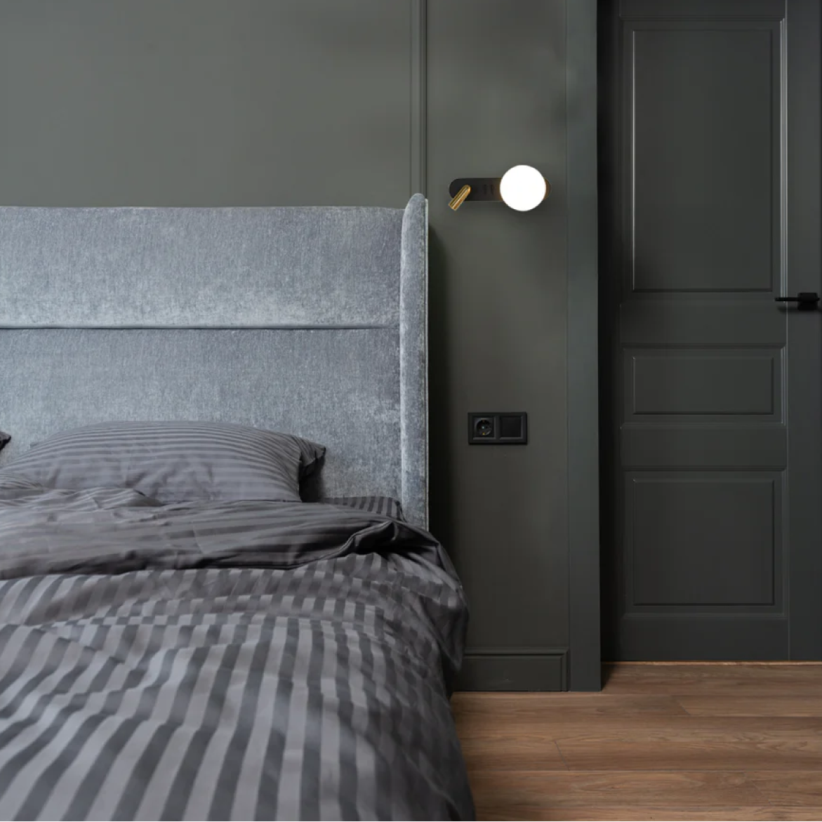 St Regis Wall Light - Black