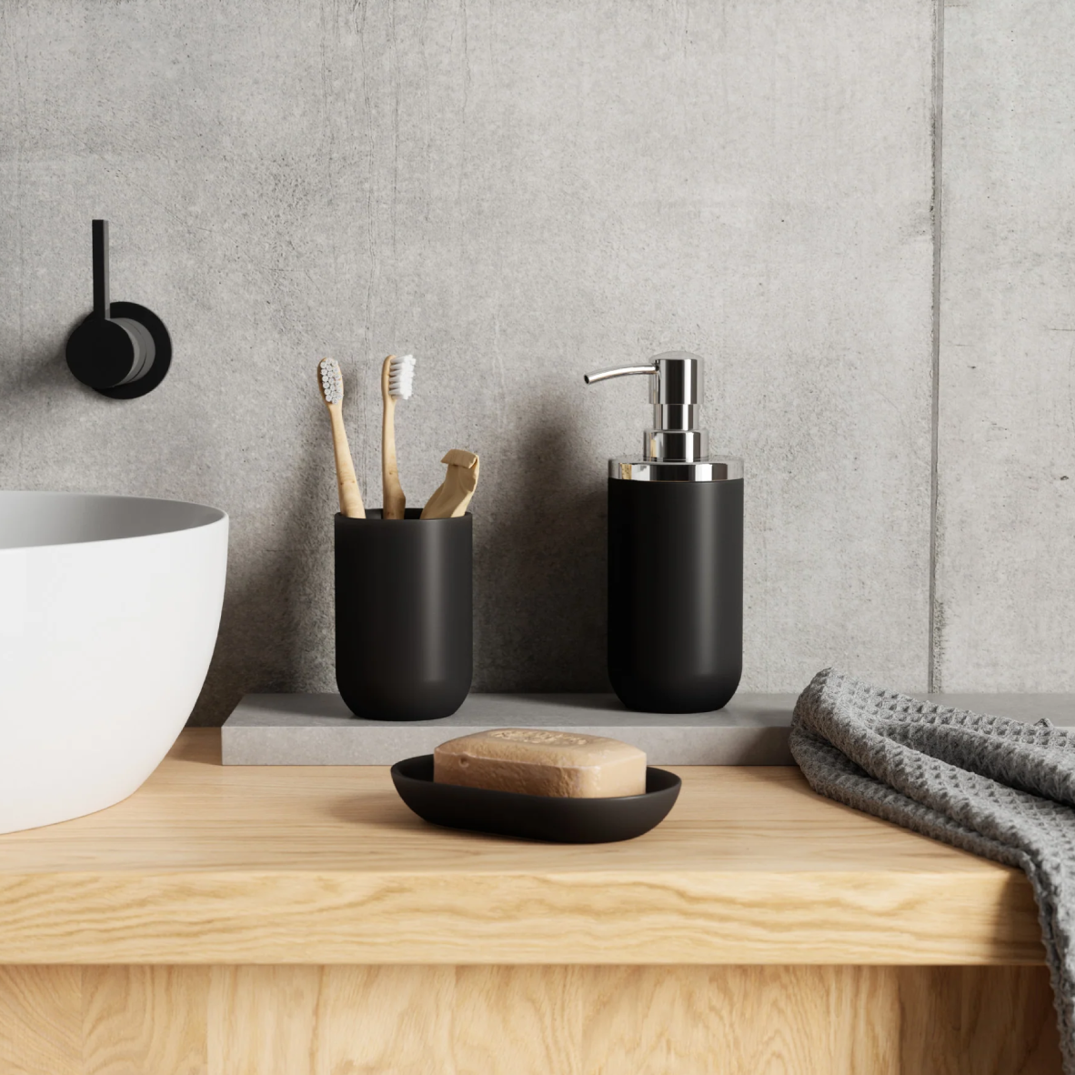Junip Bathroom Tumbler - Black