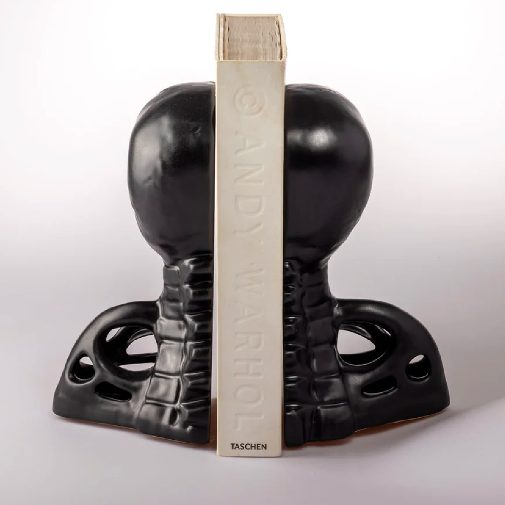 Backbone Human Skull Bookends - Black