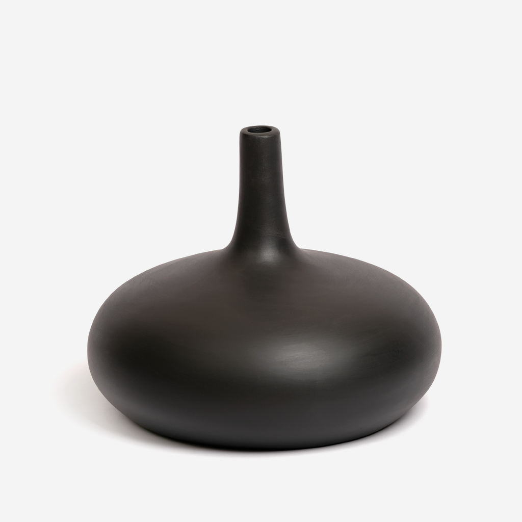 Cairo Vase - Black