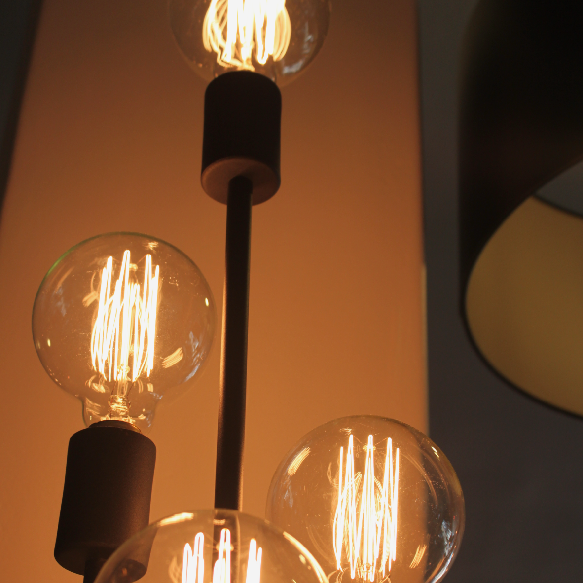 Atom Floor Lamp