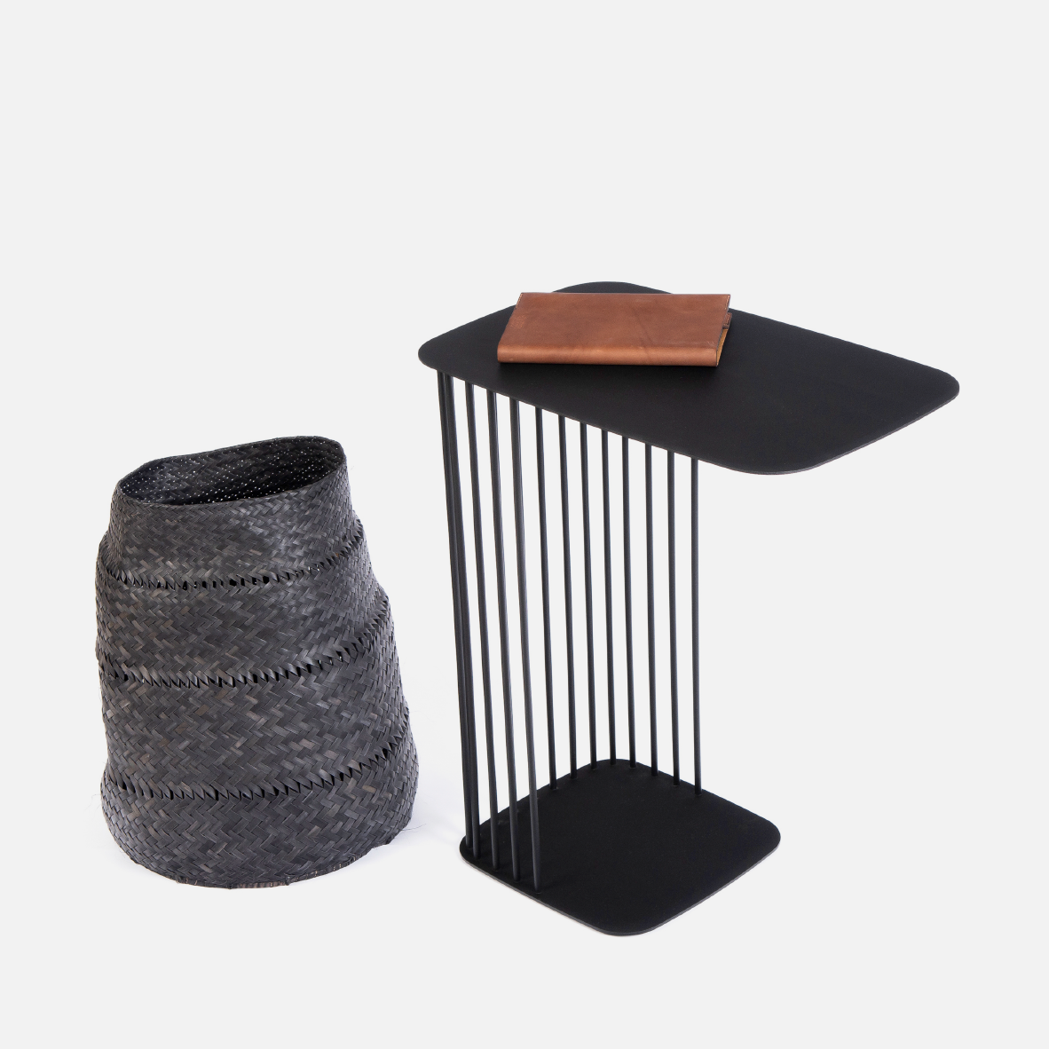 Spine Couch Table