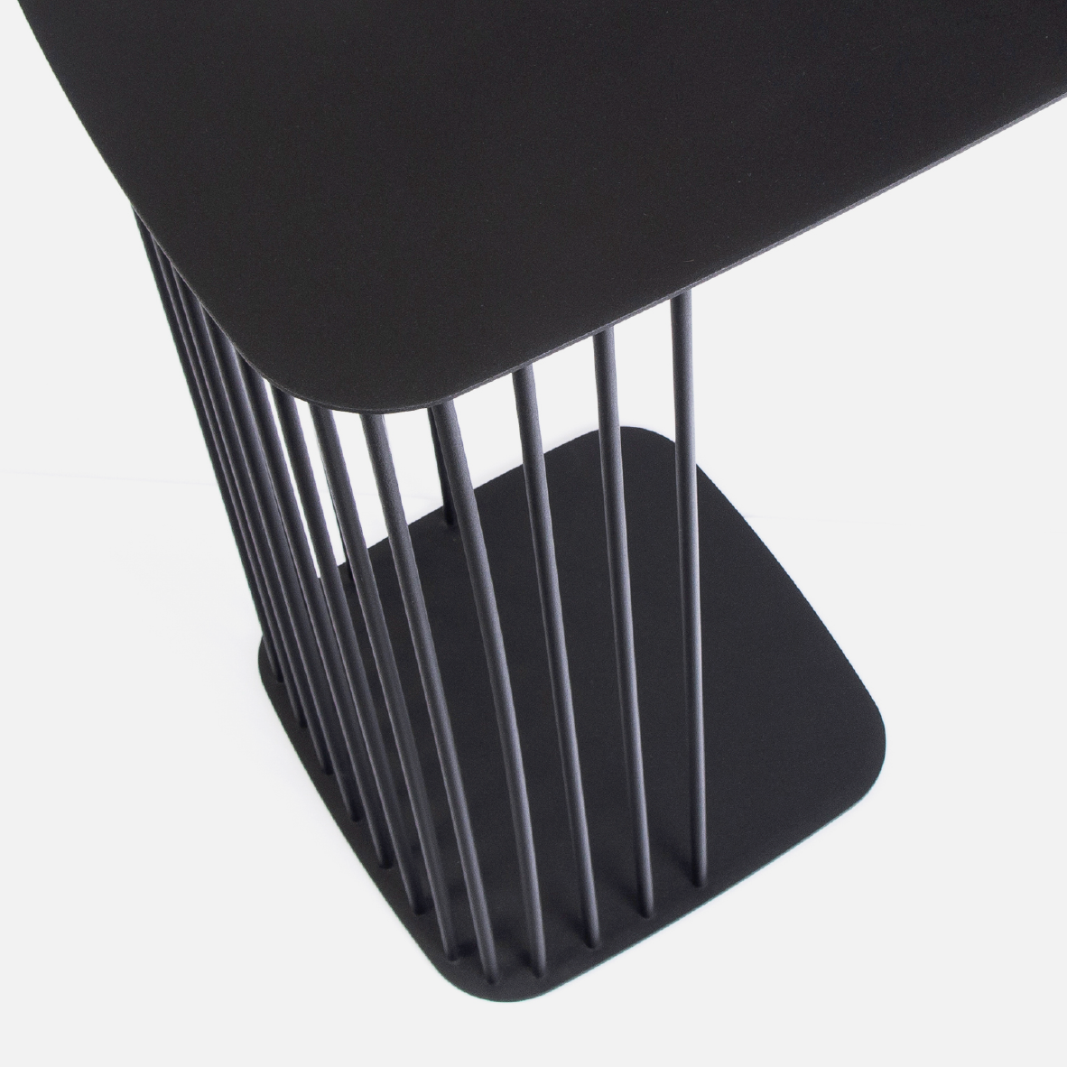 Spine Couch Table